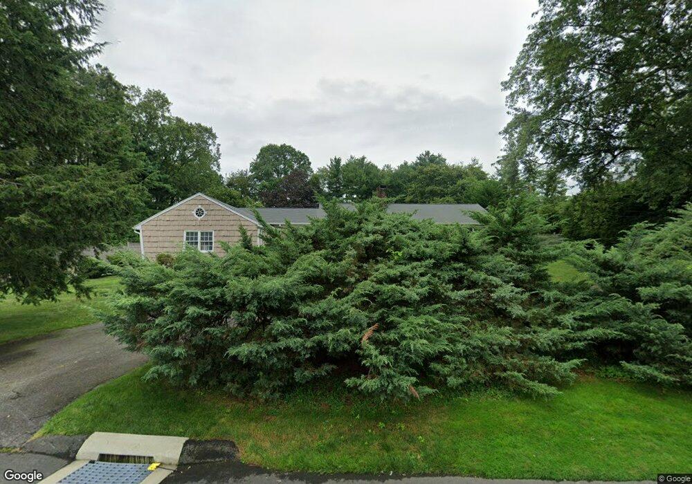 61 Thurton Dr, New Canaan, CT 06840 - photo 1