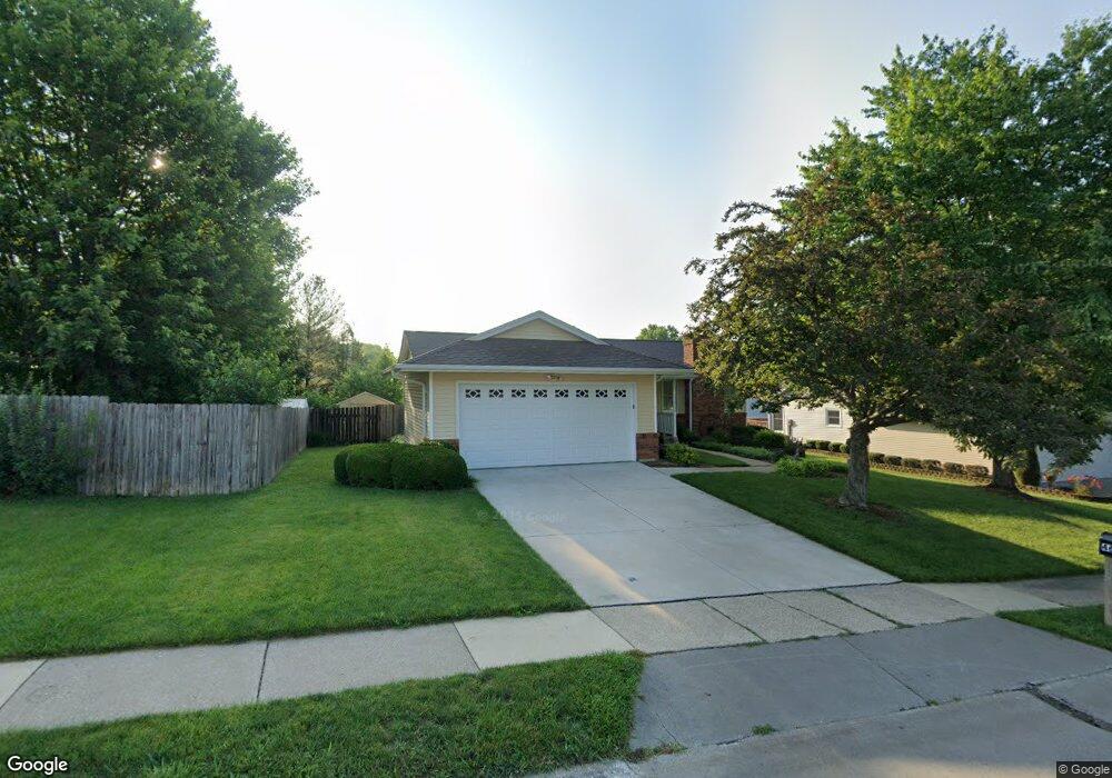 4625 Fillmore Ln, Davenport, IA 52806 - photo 1