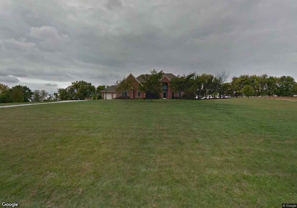 3206 N 18th Ave W, Newton, IA 50208 - photo 1