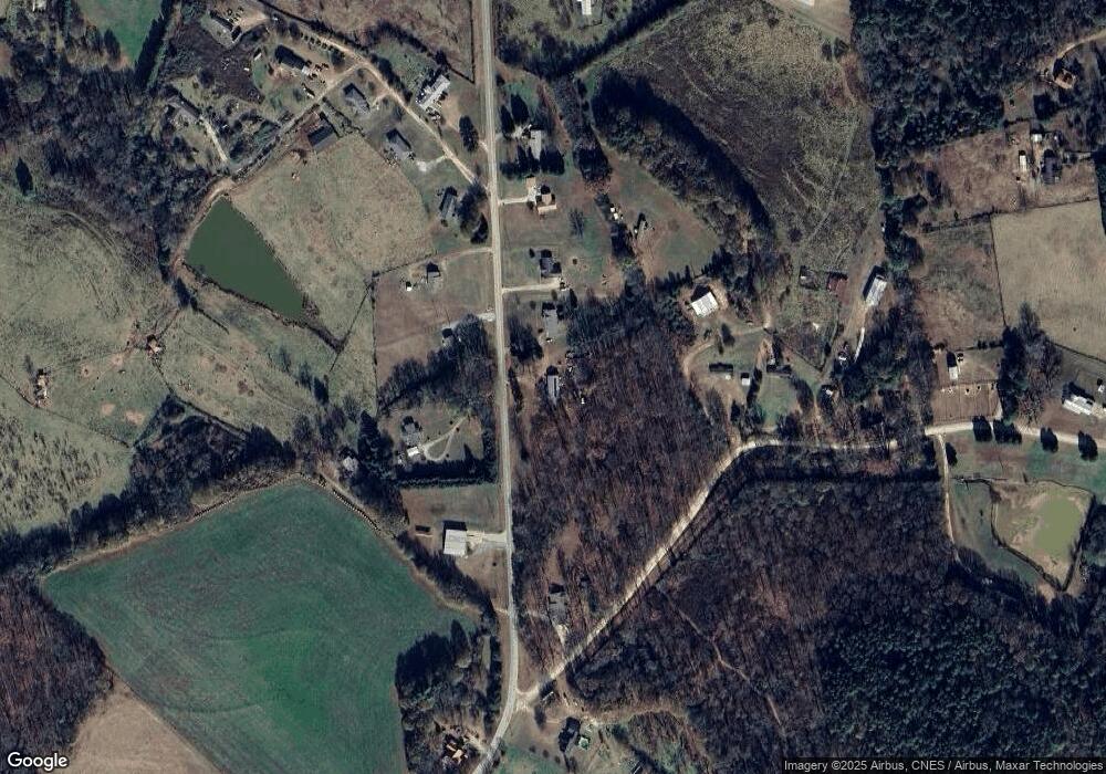 636 Pleasant Hill Cir, Martin, GA 30557 - photo 1