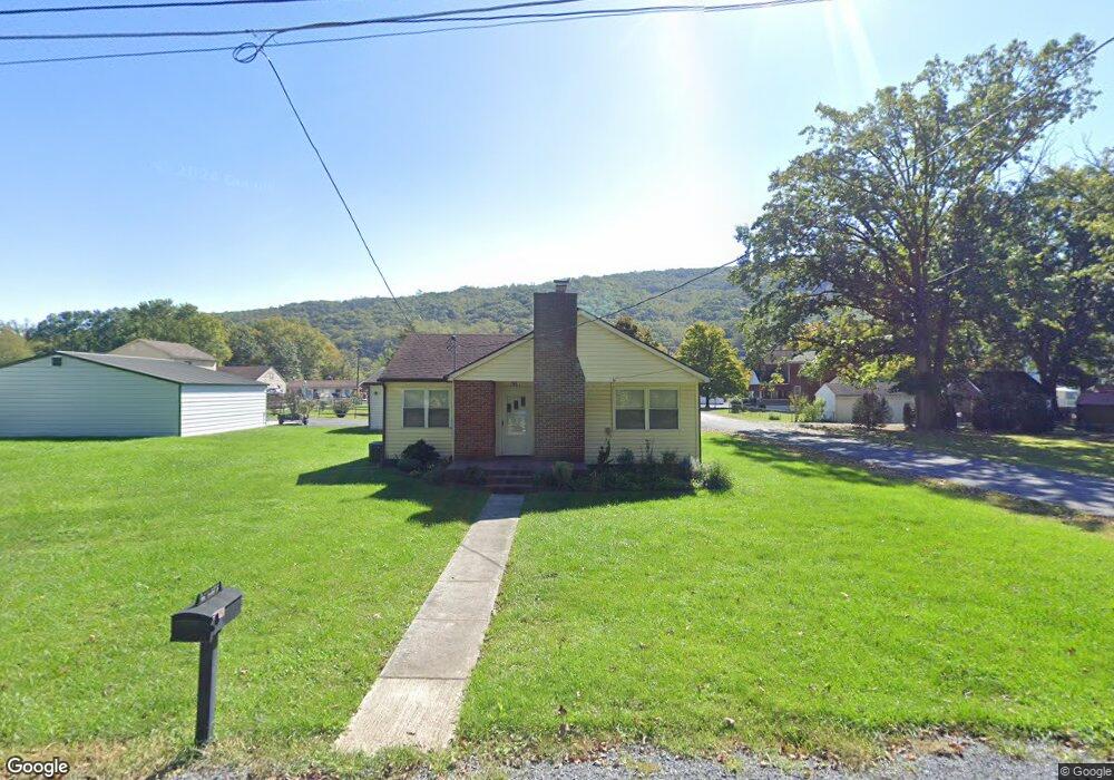 2401 Benson St, Clifton Forge, VA 24422 - photo 1