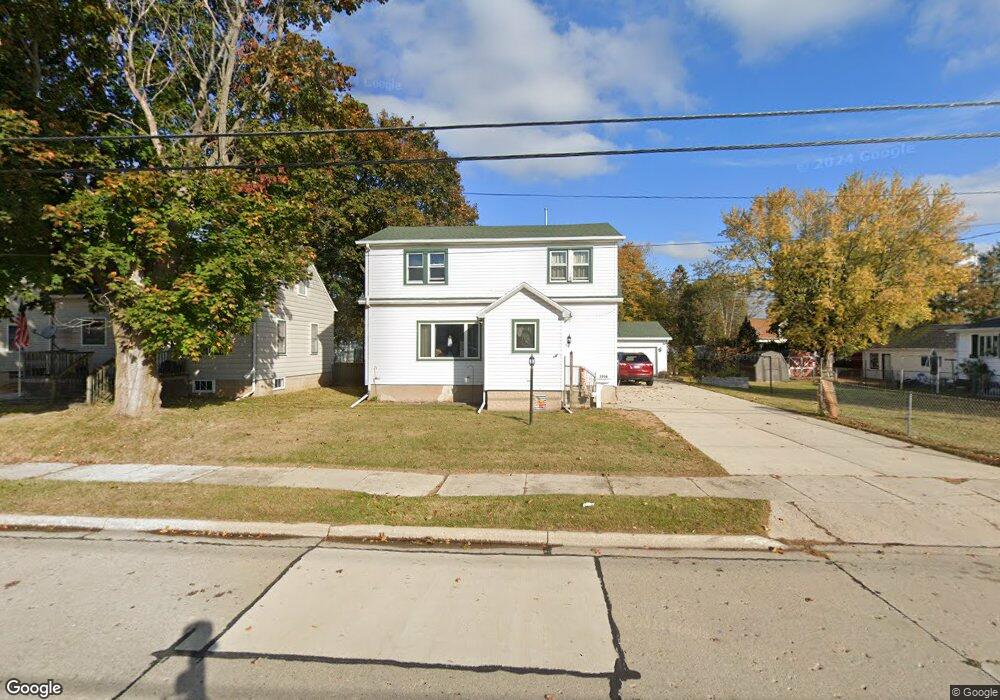 2728 10th St, Two Rivers, WI 54241 - photo 1