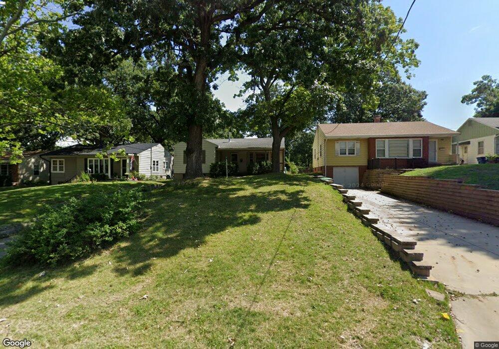 3305 38th St, Des Moines, IA 50310 - photo 1