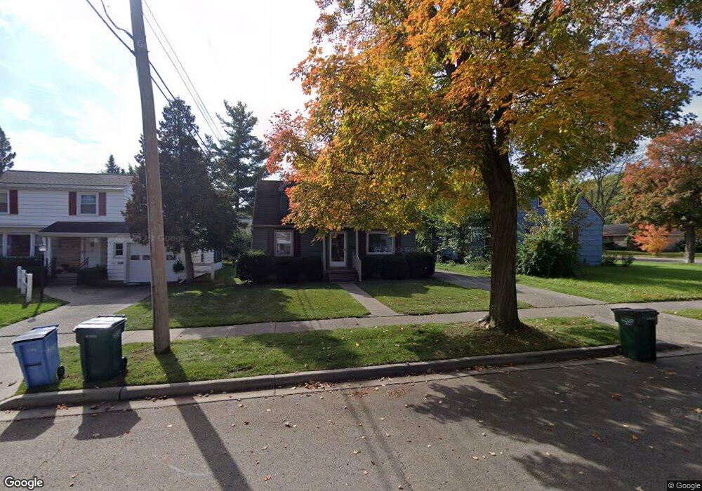 1725 Cooper Ave, Lansing, MI 48910 - photo 1