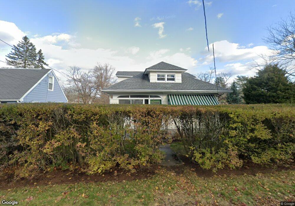 32 Whitcomb Rd, Riverside, RI 02915 - photo 1