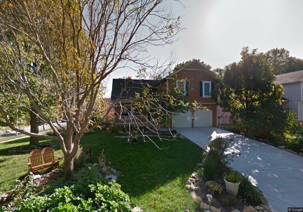 4901 Wedd St, Shawnee, KS 66203 - photo 1