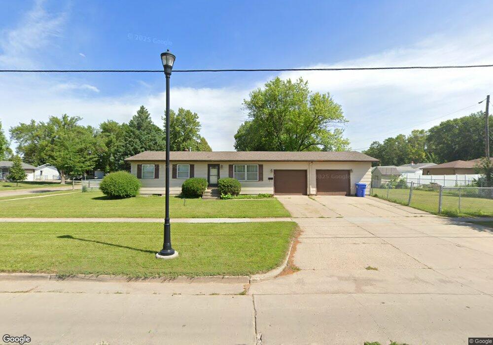 1905 15th Ave S, Fargo, ND 58103 - photo 1