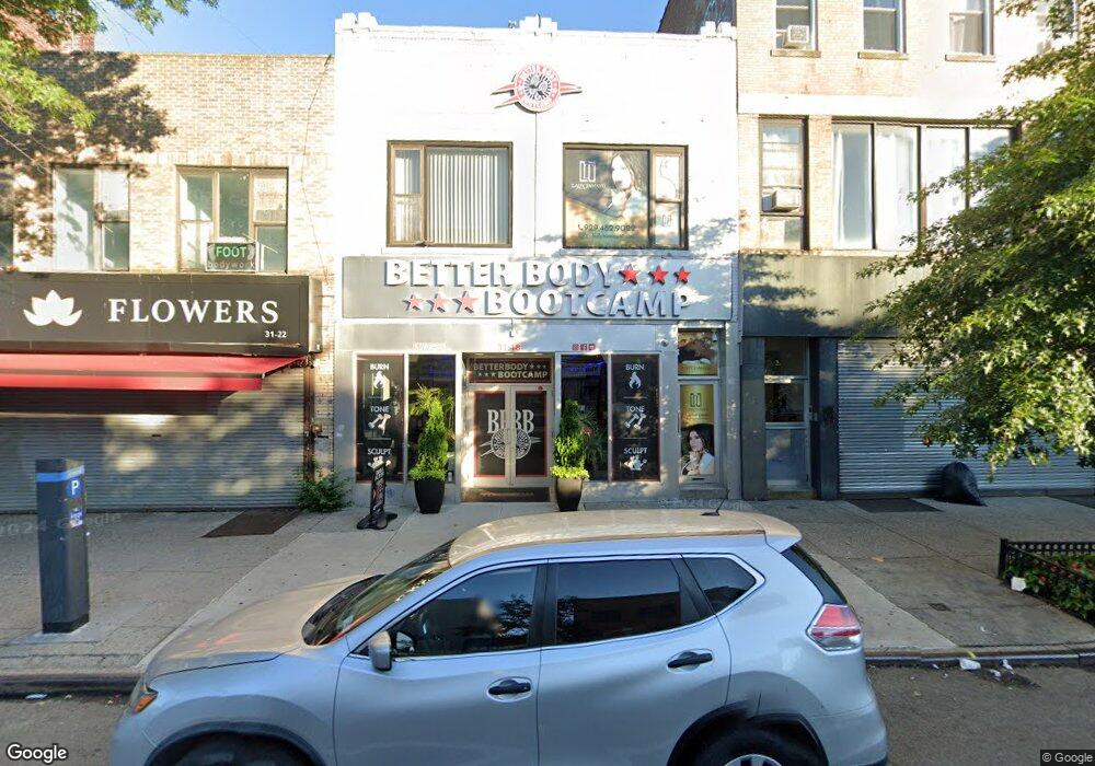 3118 Steinway St, Long Island City, NY 11103 - photo 1