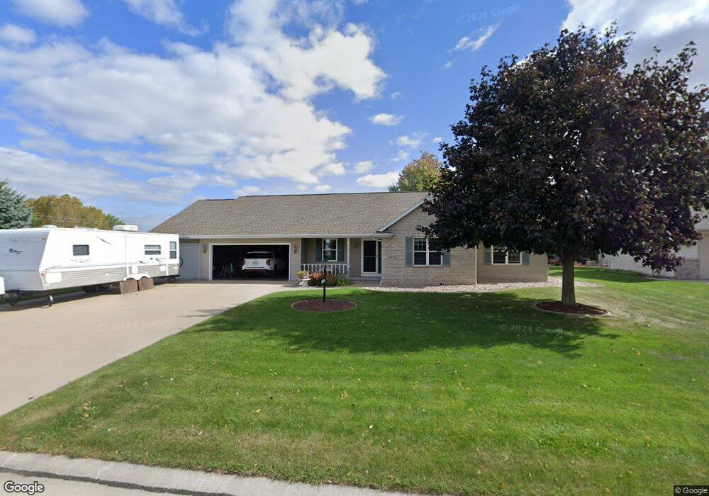 W5975 Valley Ln, Appleton, WI 54915 - photo 1