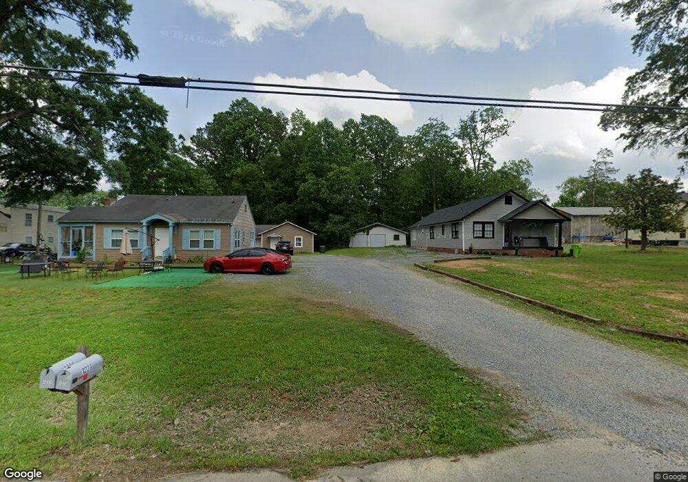 303 Pinehill Rd, Dalton, GA 30721 - photo 1