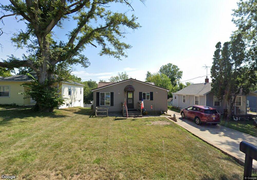 1645 13th St NW, Cedar Rapids, IA 52405 - photo 1