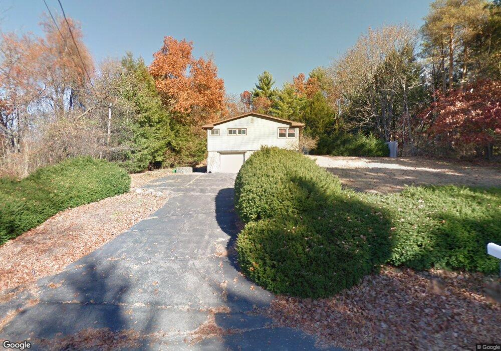 23 Mueller Rd, Holyoke, MA 01040 - photo 1
