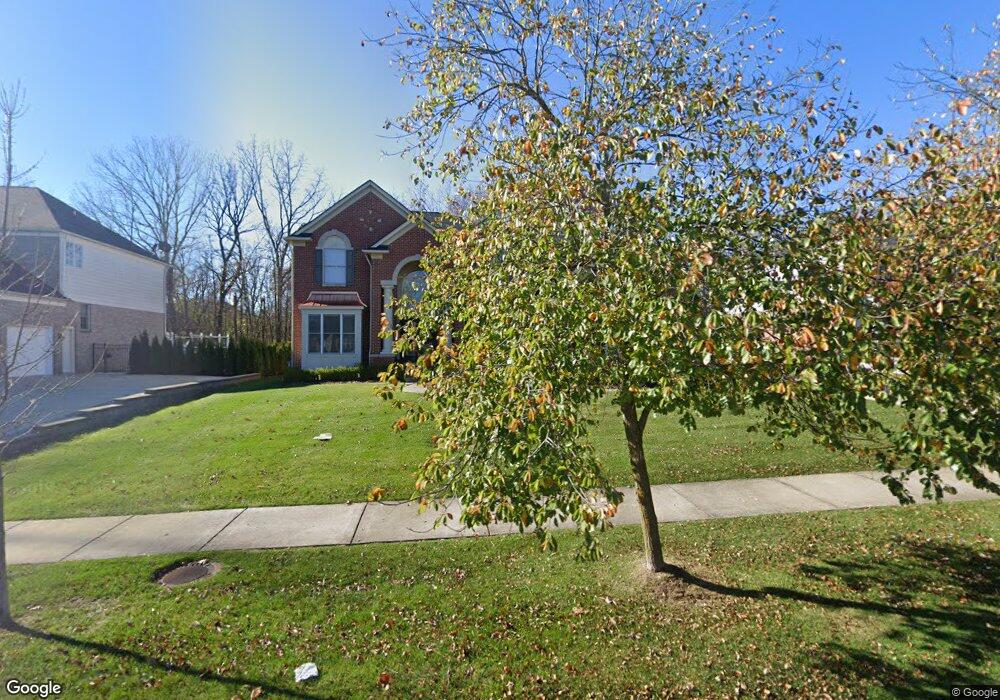 6919 Carrington Cir W, West Bloomfield, MI 48322 - photo 1