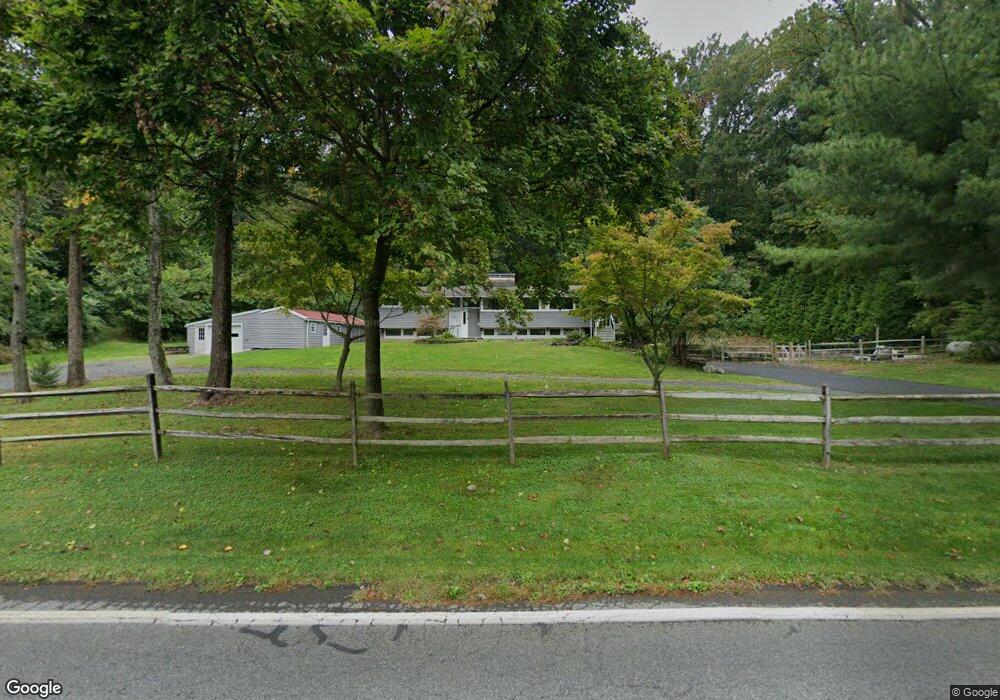 1632 Cedar Top Rd, Reading, PA 19607 - photo 1