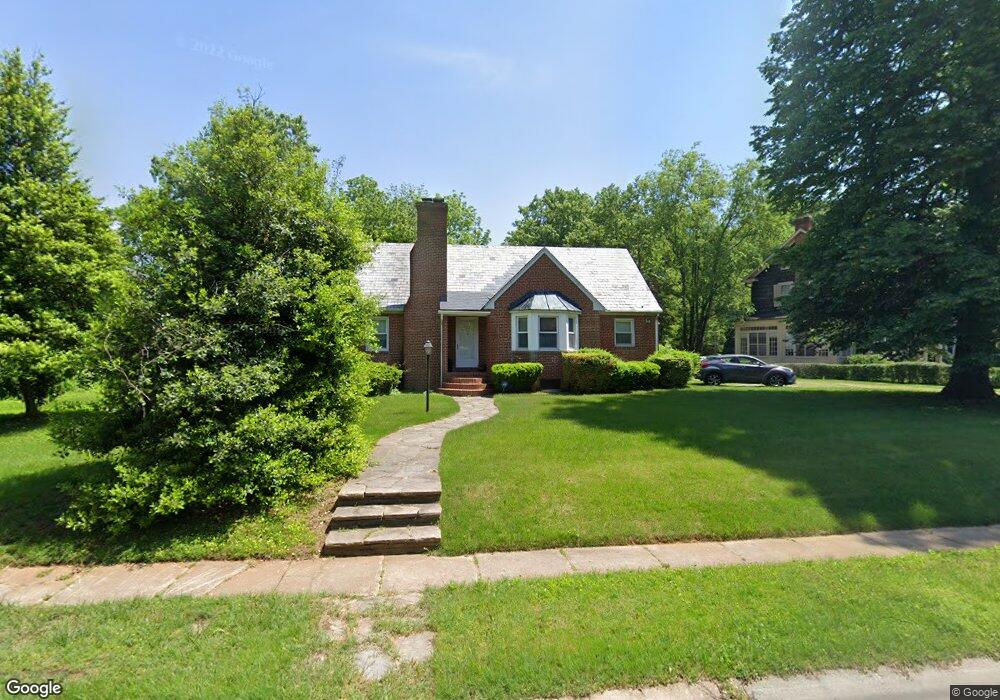 525 Nottingham Rd, Baltimore, MD 21229 - photo 1