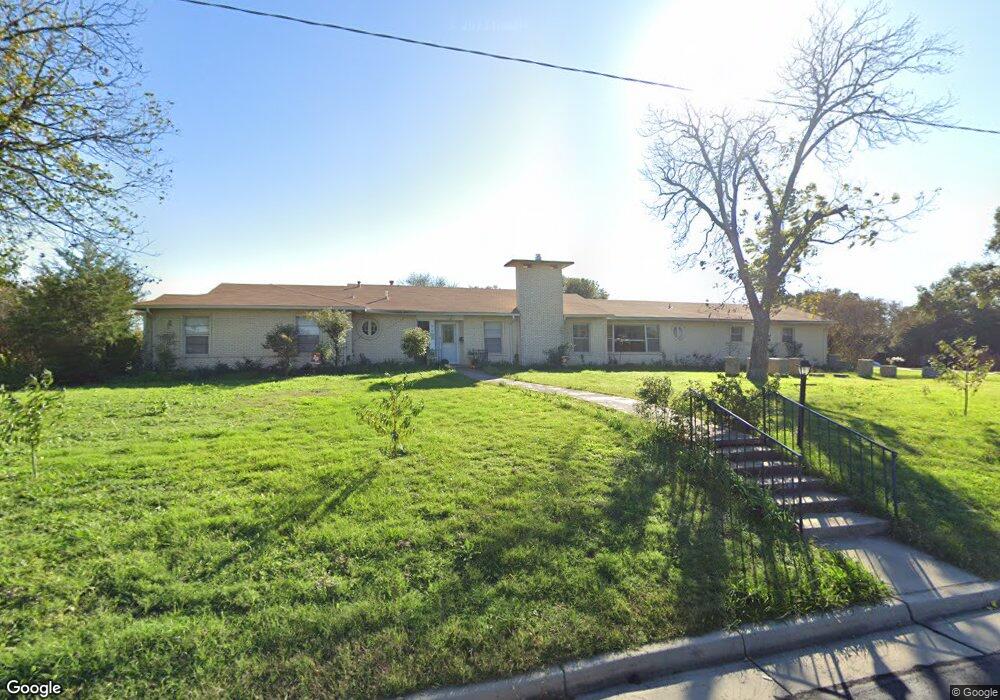 513 Lovell St, Grand Prairie, TX 75050 - photo 1