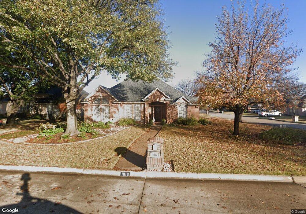 1613 Green Tree Dr, Hurst, TX 76054 - photo 1