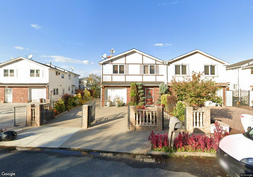 285 Regis Dr, Staten Island, NY 10314 - photo 1