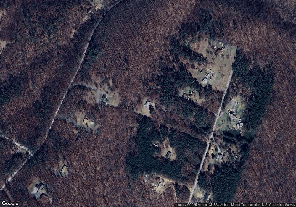 1047 Mitchem Ln, Hedgesville, WV 25427 - photo 1