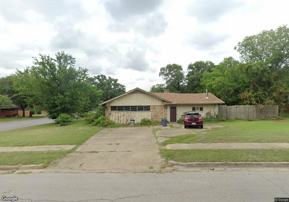 549 Hurstview Dr, Hurst, TX 76053 - photo 1