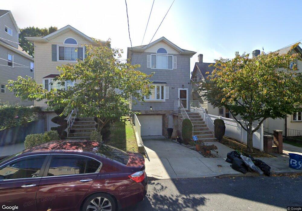 24 South St, Staten Island, NY 10310 - photo 1