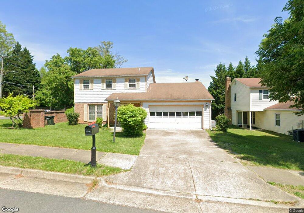 9210 Hunting Pines Place, Fairfax, VA 22032 - photo 1