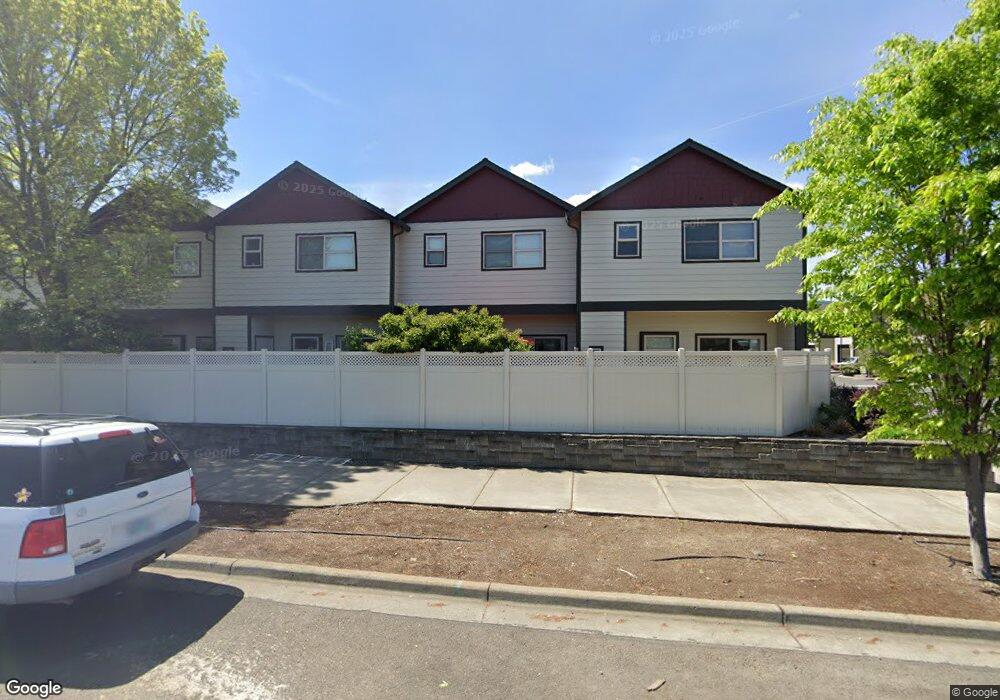 175 Logan Ave, Central Point, OR 97502 - photo 1