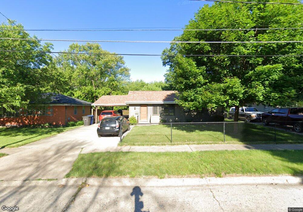 2326 SE 10th St, Des Moines, IA 50315 - photo 1