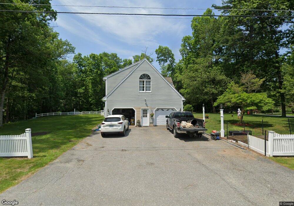 9 Spruce St, Pelham, NH 03076 - photo 1