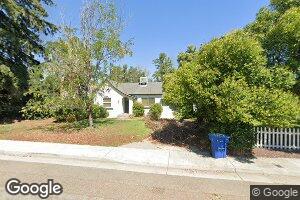 844 Fell St, Redding, CA 96001