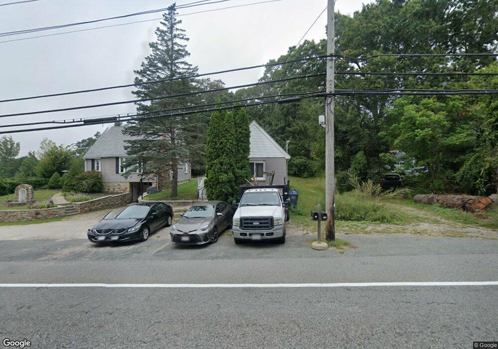 54 Milford St, Mendon, MA 01756 - photo 1