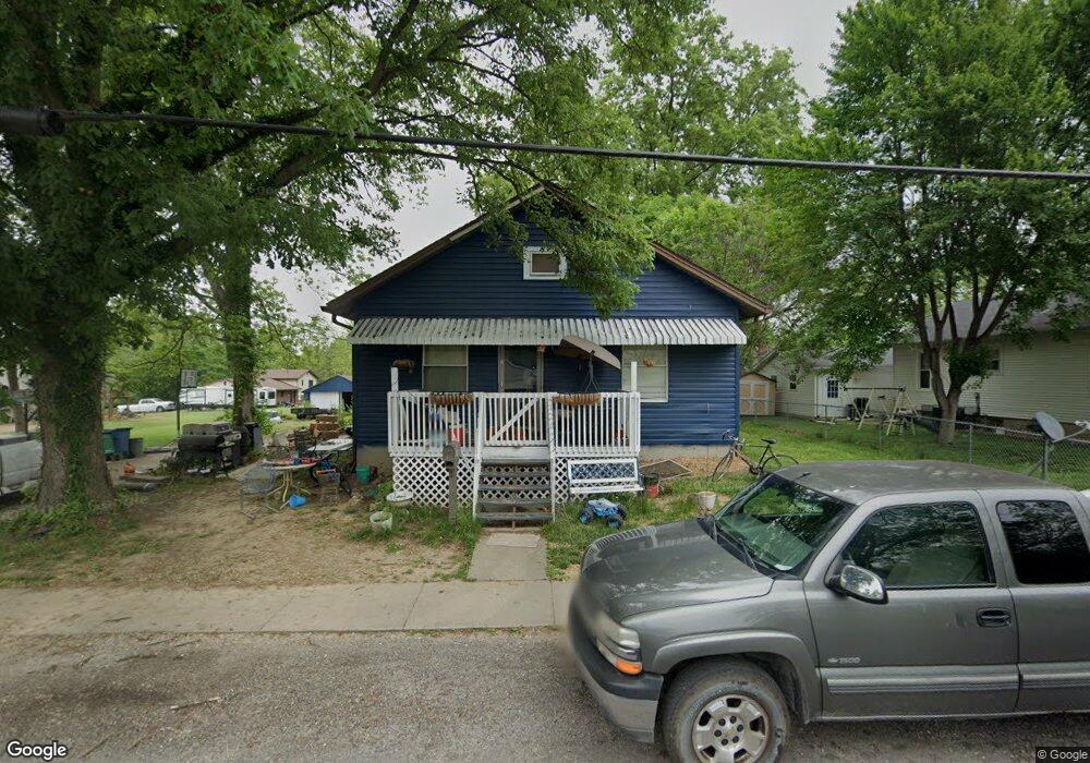 606 W Phillips St, Freeburg, IL 62243 - photo 1