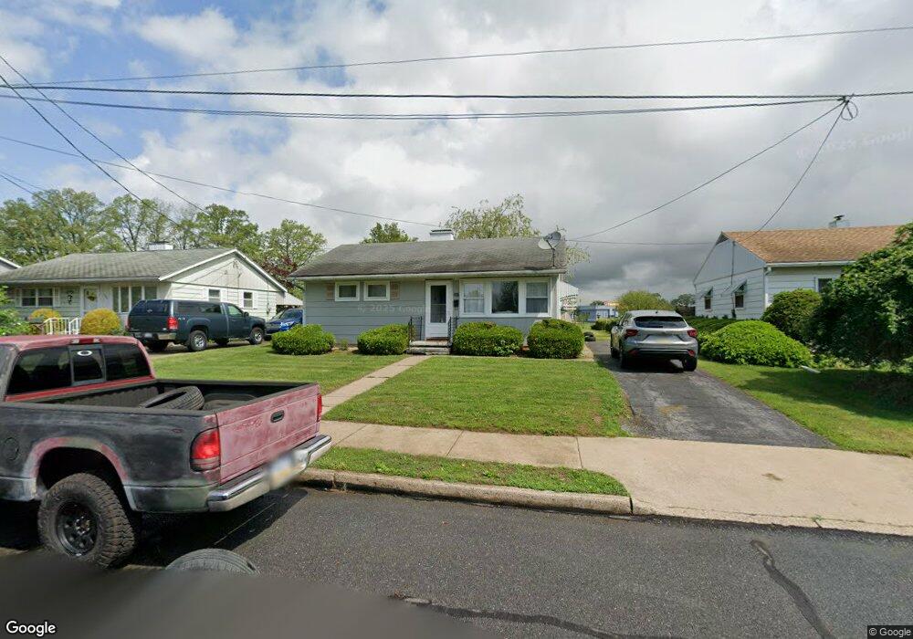 227 E 9th St, Shoemakersville, PA 19555 - photo 1