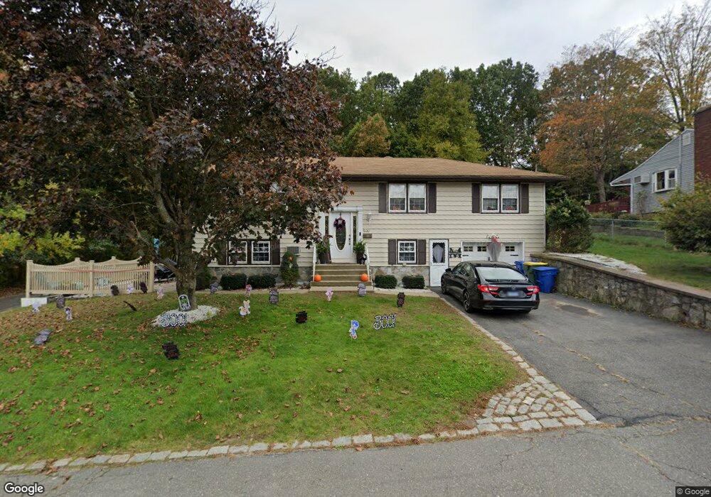 136 Dan Parker Dr, Waterbury, CT 06704 - photo 1