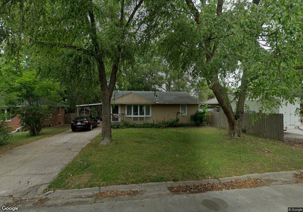 112 E Thornton Ave, Des Moines, IA 50315 - photo 1