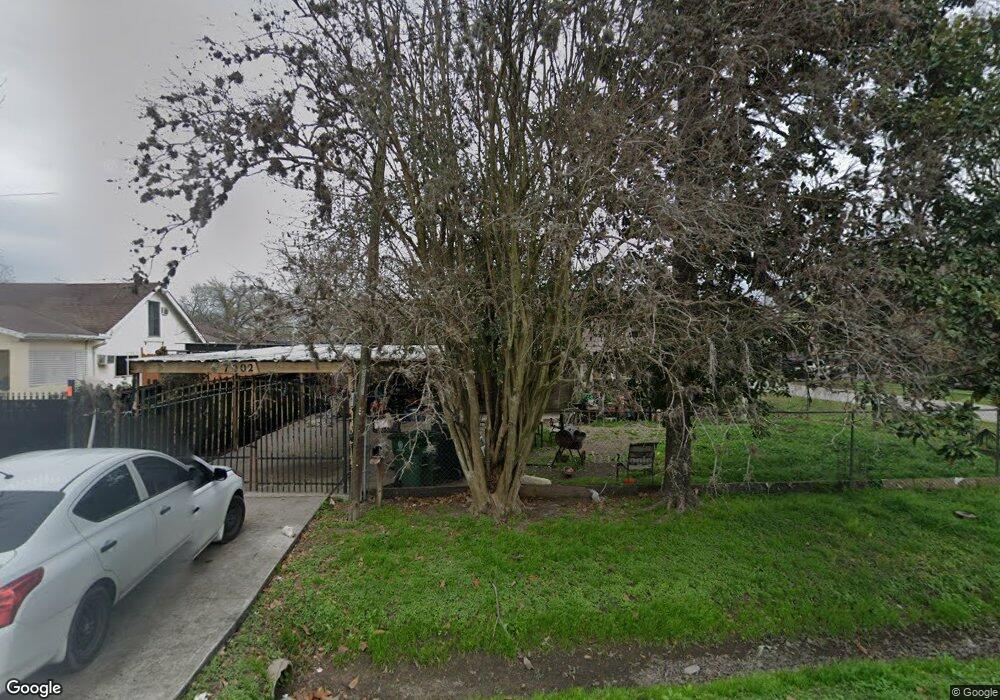 7902 Helmers St, Houston, TX 77022 - photo 1