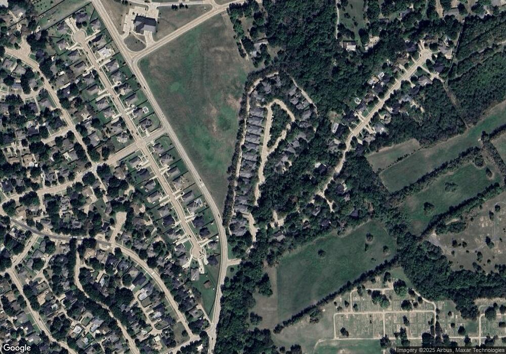 713 Oak Creek Ct, Ennis, TX 75119 - photo 1