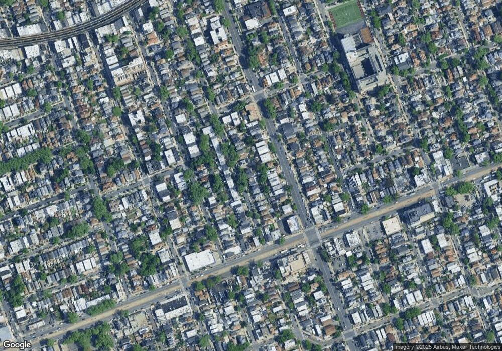 9139 110th St, Richmond Hill, NY 11418 - photo 1