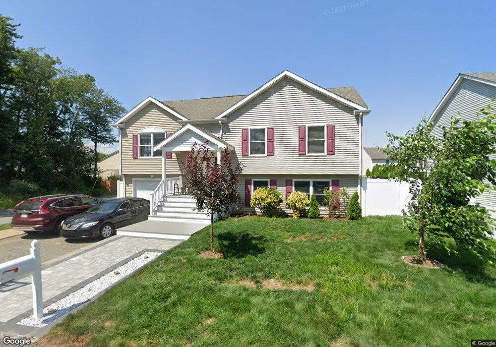 10 Lea Ln, Fall River, MA 02721 - photo 1