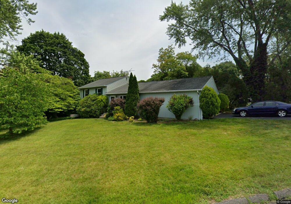 39 Esquire Rd, Norwalk, CT 06851 - photo 1