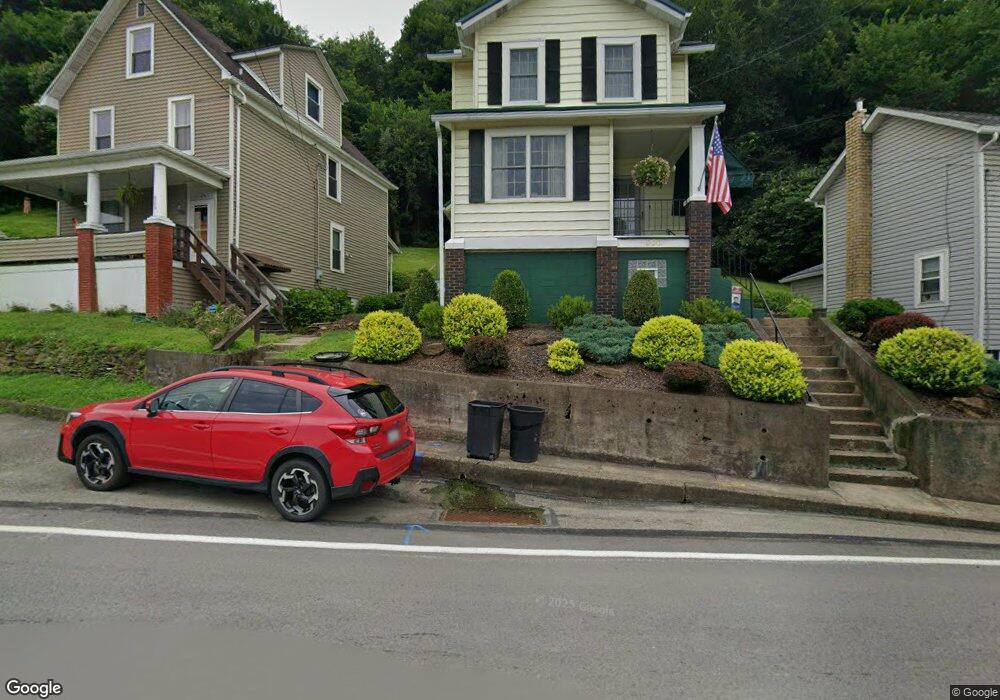 806 Mckinley Ave, East Vandergrift, PA 15629 - photo 1