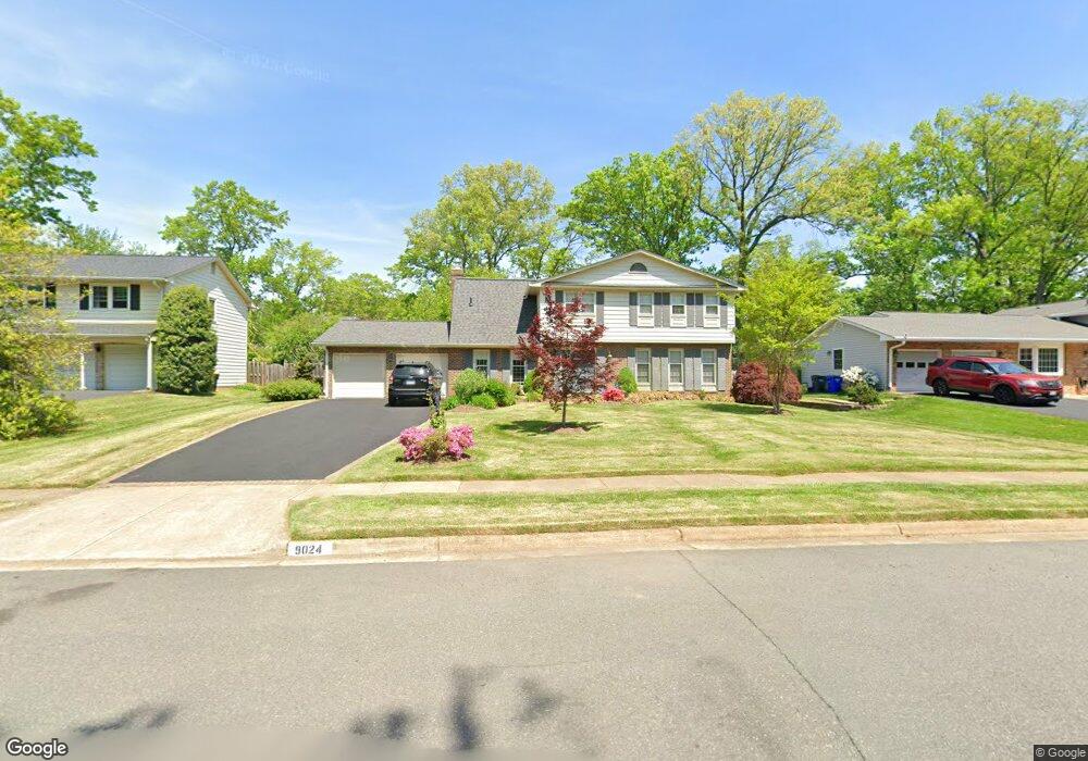 9024 Ashmeade Dr, Fairfax, VA 22032 - photo 1