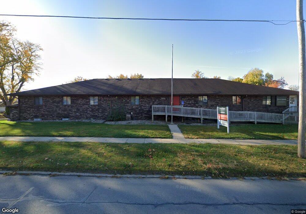 709 1st Ave W unit 1, Newton, IA 50208 - photo 1