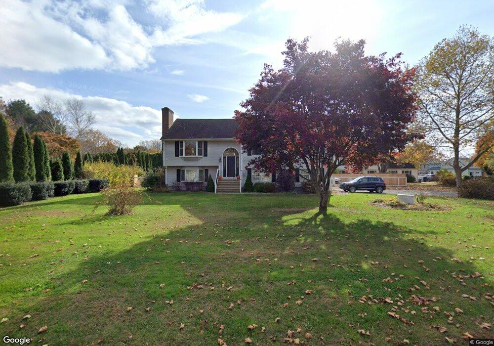 4 Strawberry Ln, Old Lyme, CT 06371 - photo 1