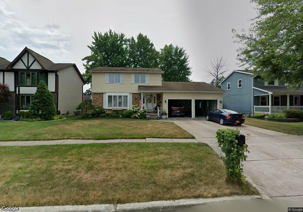 1025 Thomas Fox Dr E, North Tonawanda, NY 14120 - photo 1