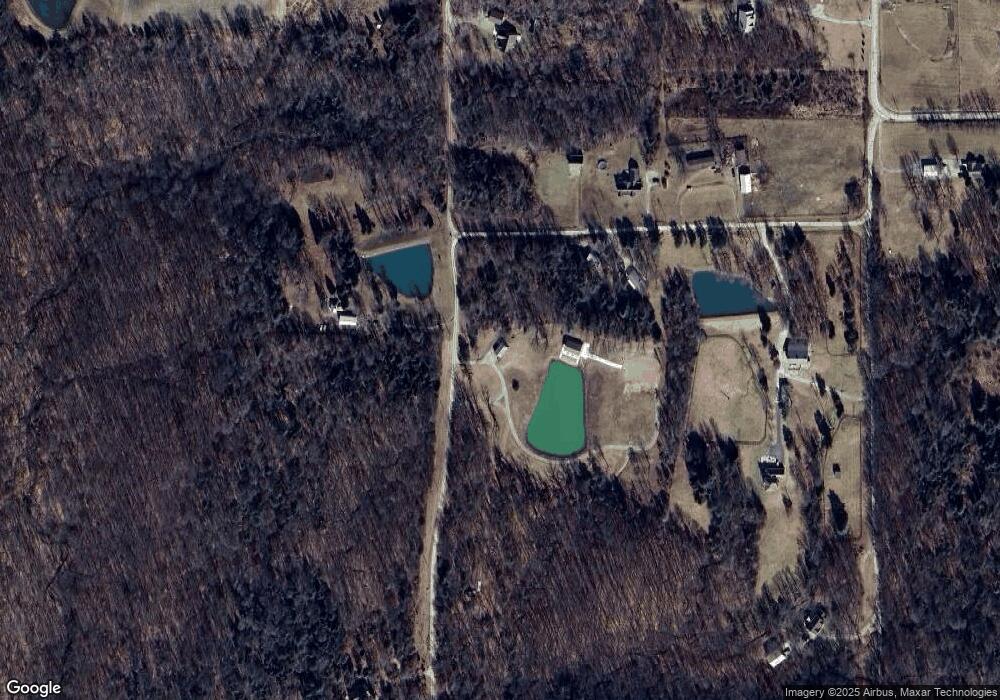 6023 Matlock Dr, Columbus, IN 47201 - photo 1