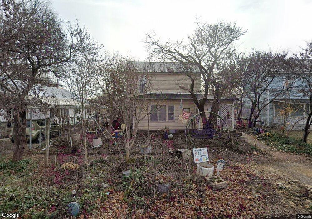 1718 Felix Ave, Parsons, KS 67357 - photo 1