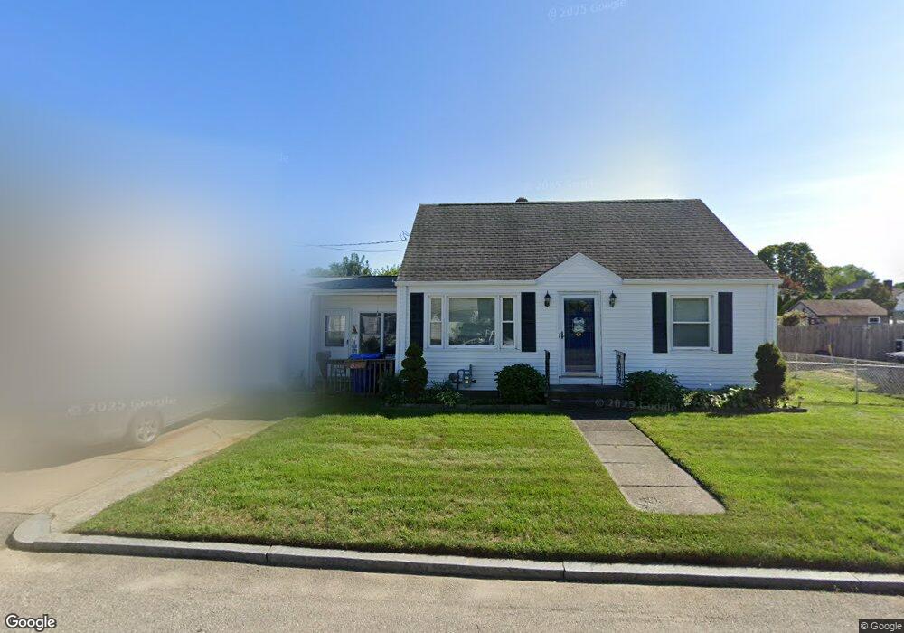 27 Winslow St, Riverside, RI 02915 - photo 1