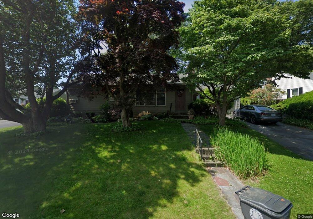 39 Perennial Dr, Cranston, RI 02920 - photo 1