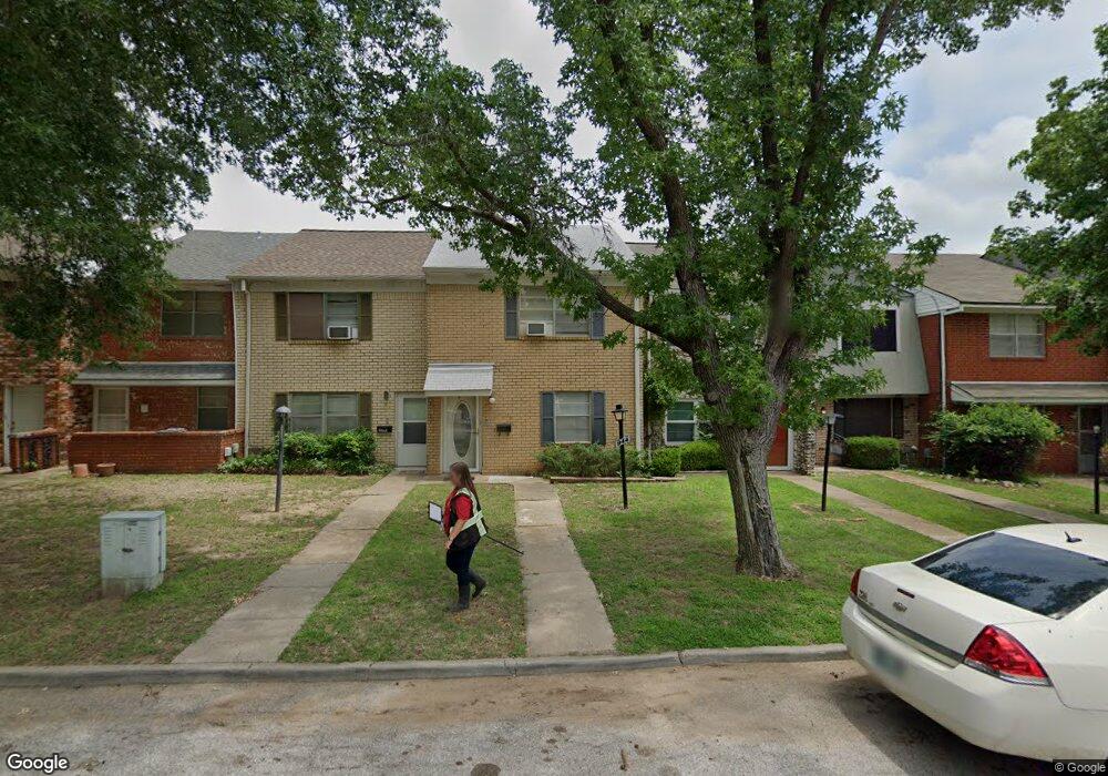 944 P St SW unit 10, Ardmore, OK 73401 - photo 1